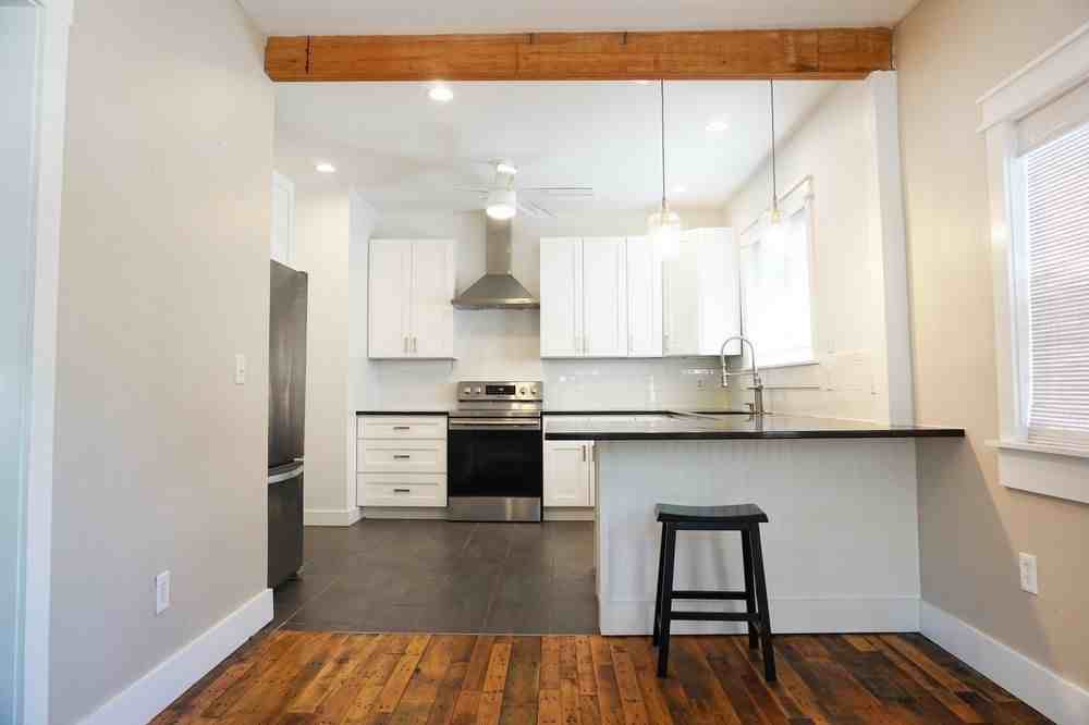 504 Brunswick St - Photo 3 of 22