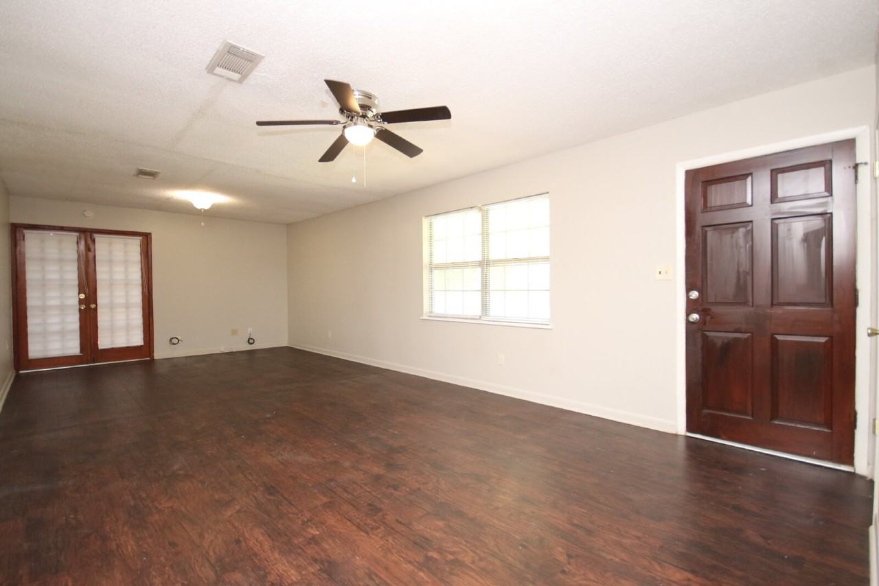 4745 Praline Ln - Photo 3 of 18