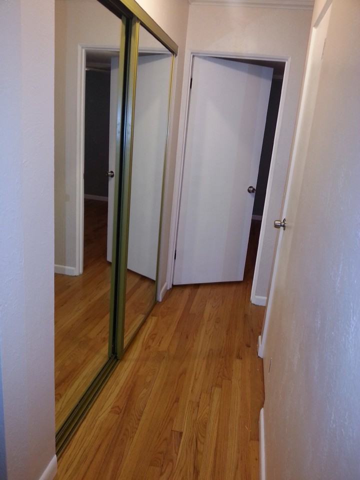 1056 N Marion St - Photo 2 of 11