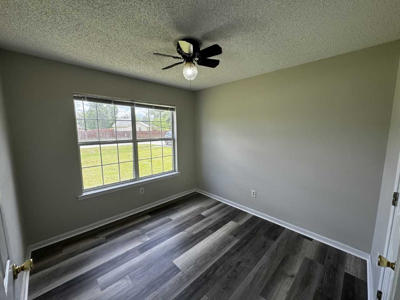 451 Sabreena Cir - Photo 6 of 13