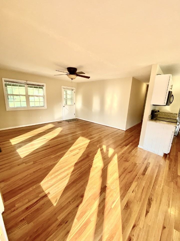 414 Wayne Jackson Rd - Photo 2 of 19