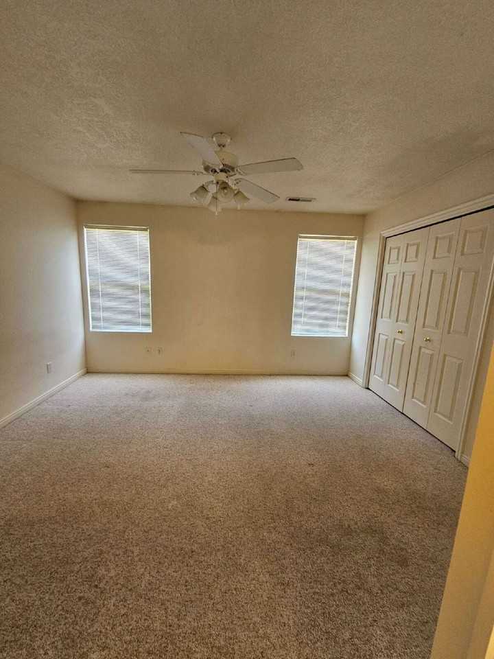 56 E 200 S Apt 7 - Photo 5 of 9