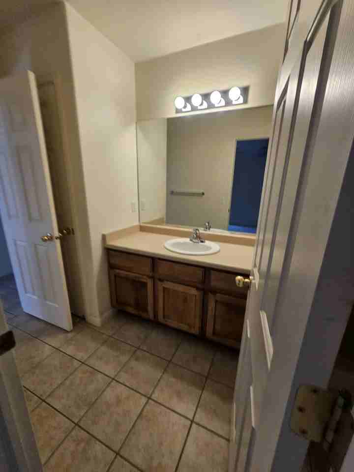 56 E 200 S Apt 7 - Photo 7 of 9
