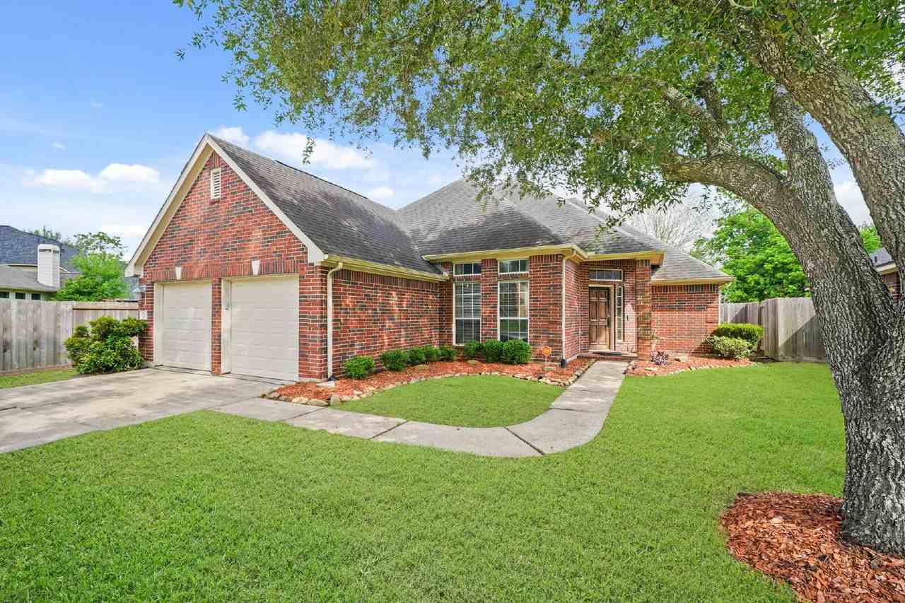 2923 Humble Dr - Photo 2 of 21