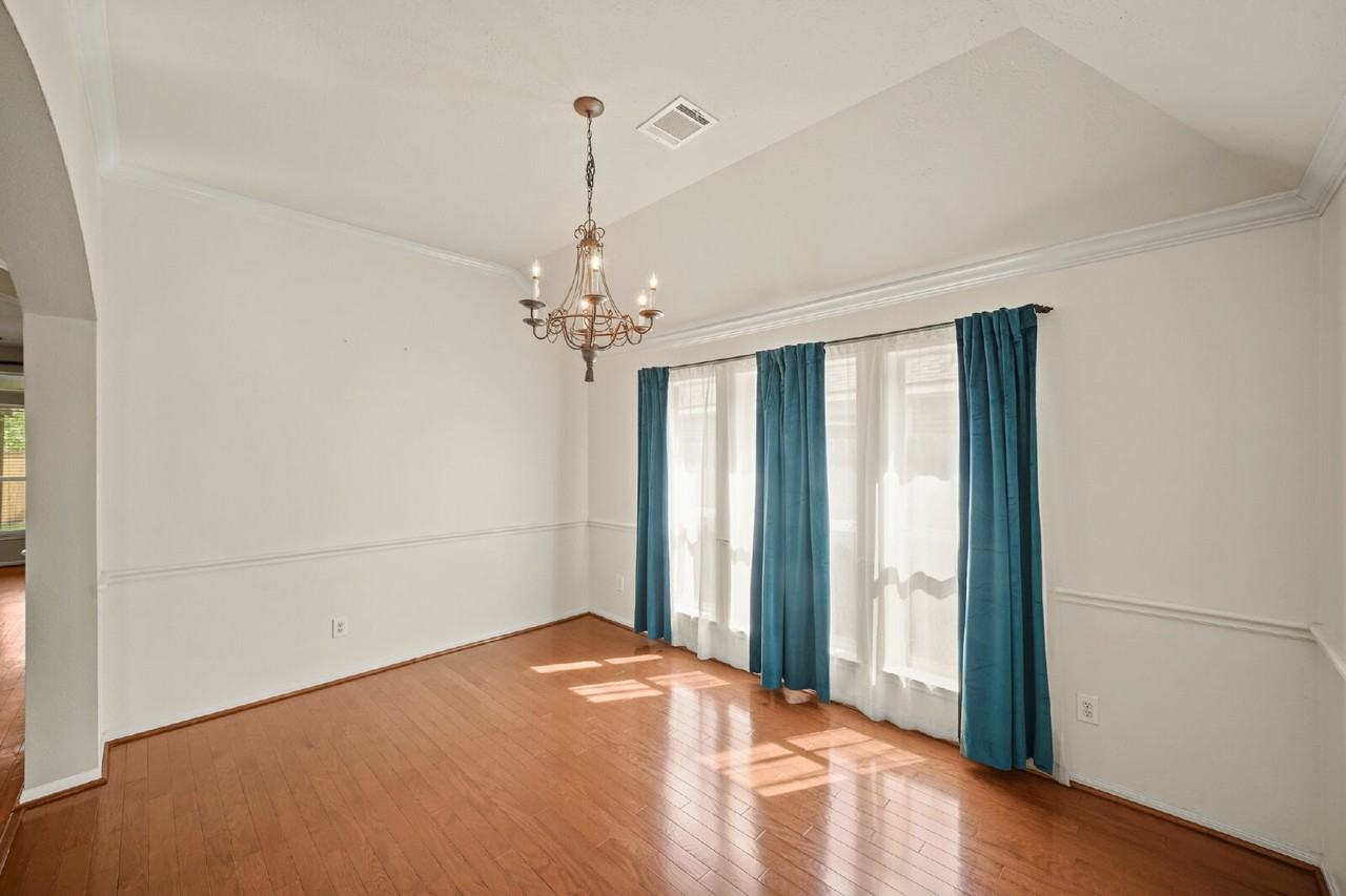 2923 Humble Dr - Photo 6 of 21