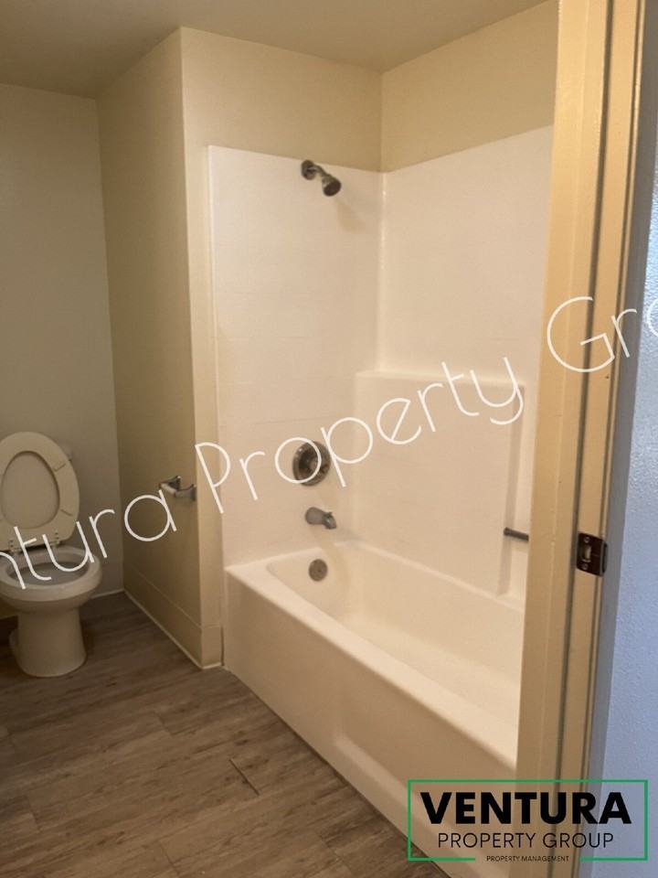 234 S Steckel Dr Apt 2 - Photo 6 of 11
