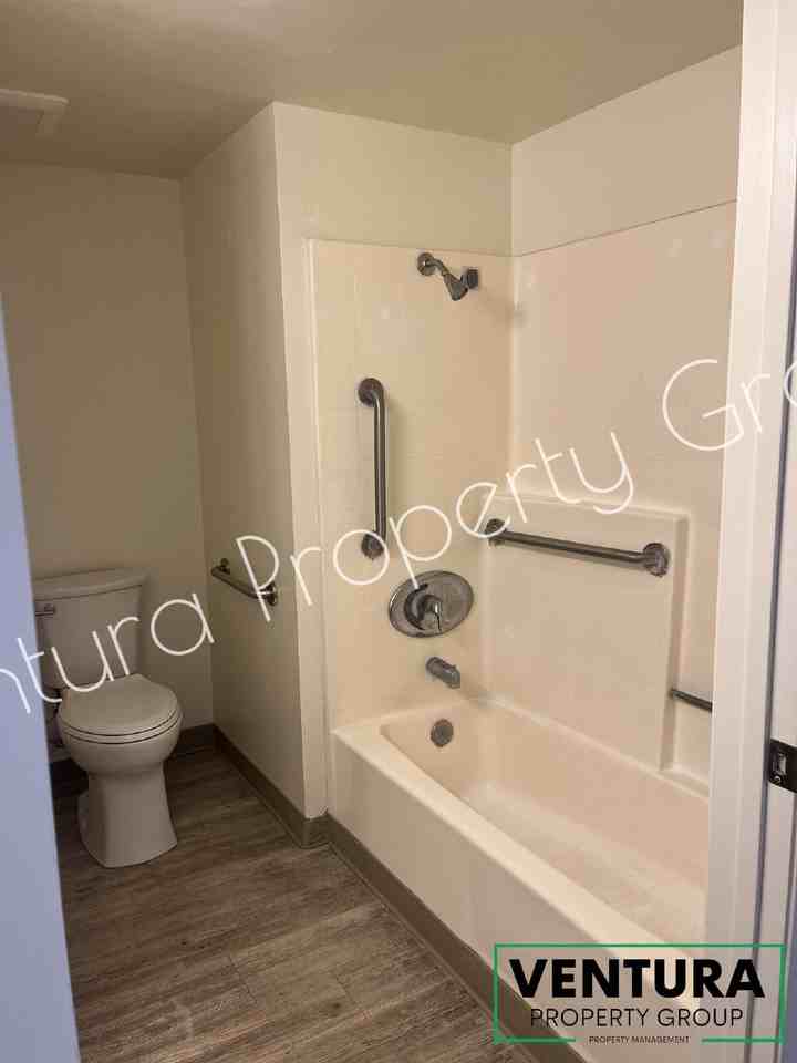 234 S Steckel Dr Apt 6 - Photo 6 of 12