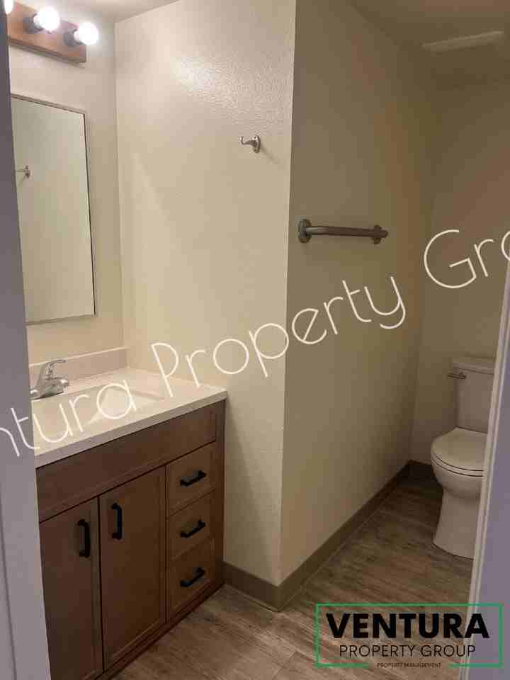 234 S Steckel Dr Apt 6 - Photo 7 of 12