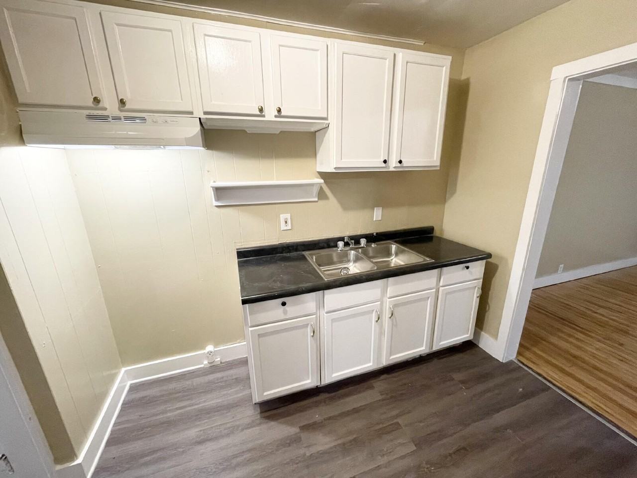 7015 Wadsworth Way - Photo 6 of 8