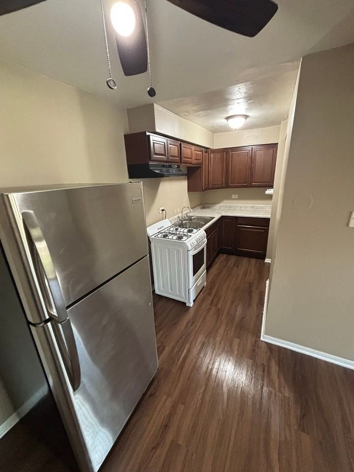 12510Lincoln - Photo 6 of 12
