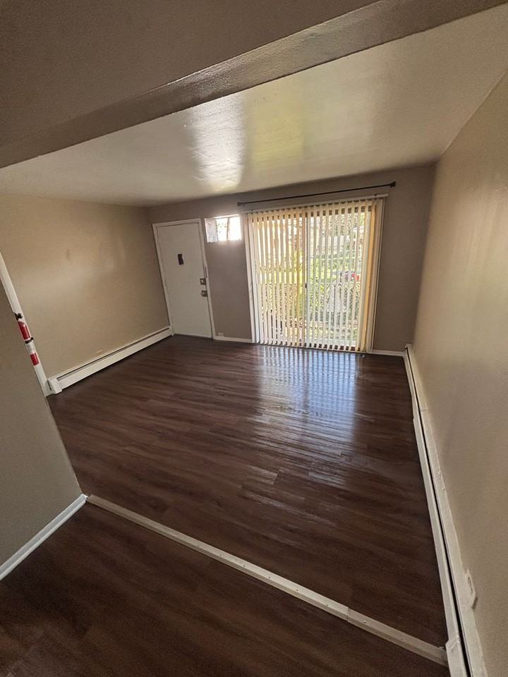 12510Lincoln - Photo 7 of 12