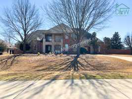 featured image of 1205 Golden Gate Dr