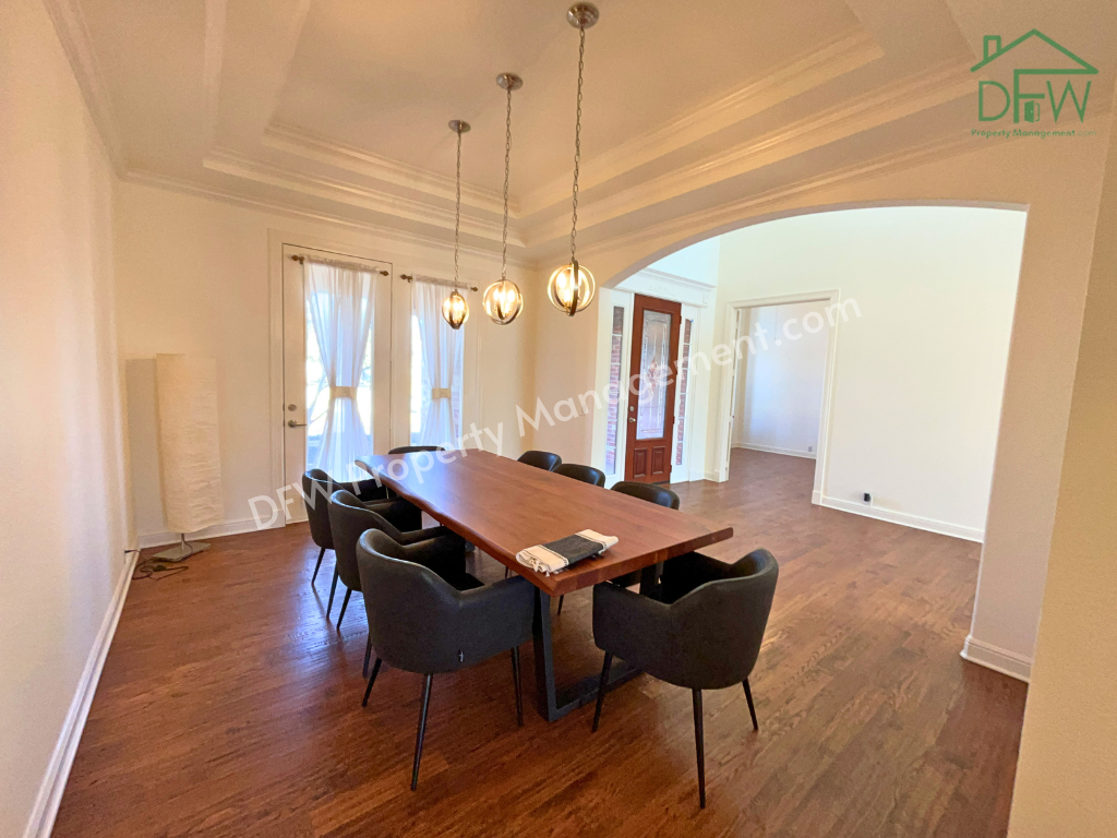 1205 Golden Gate Dr - Photo 5 of 41