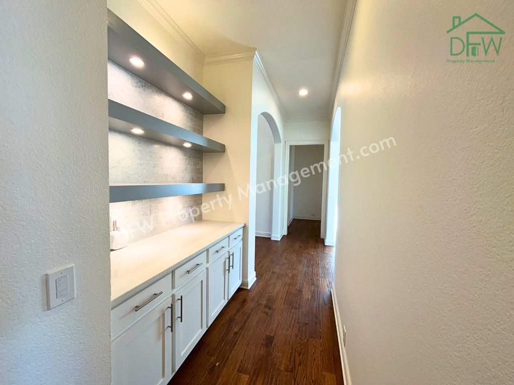 1205 Golden Gate Dr - Photo 6 of 41