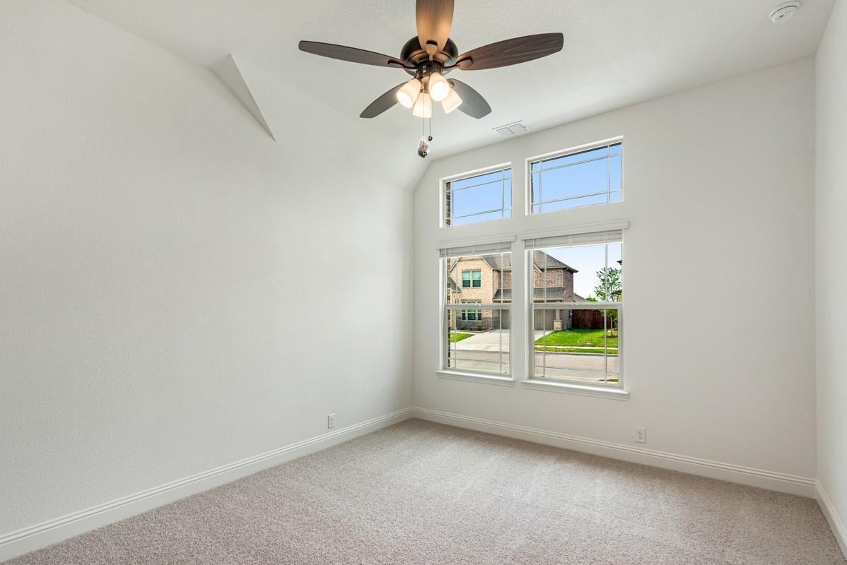 1073 Canuela Way - Photo 7 of 29
