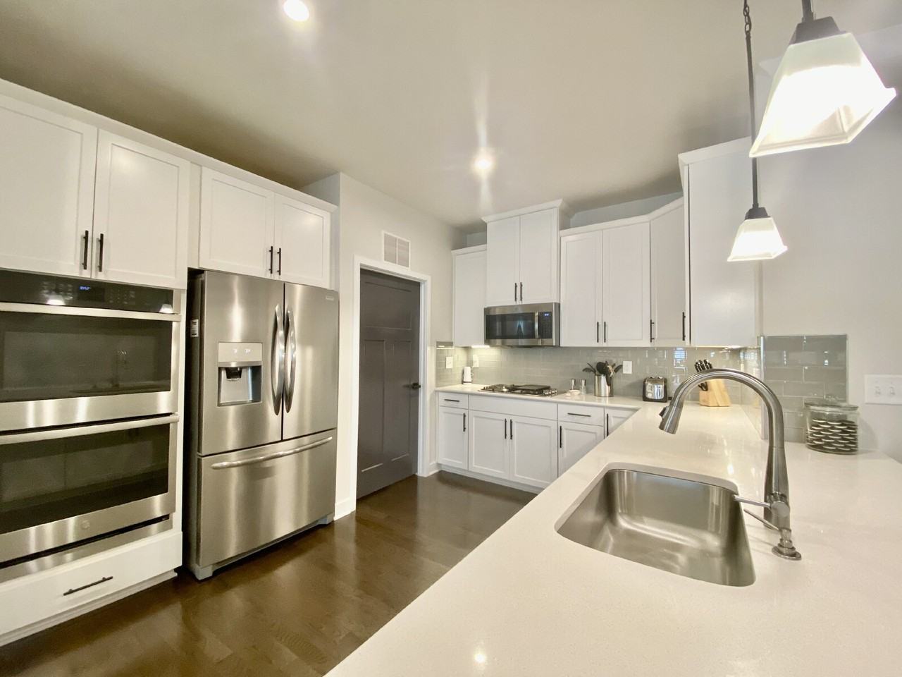 6509 Winterfell Ct - Photo 7 of 38