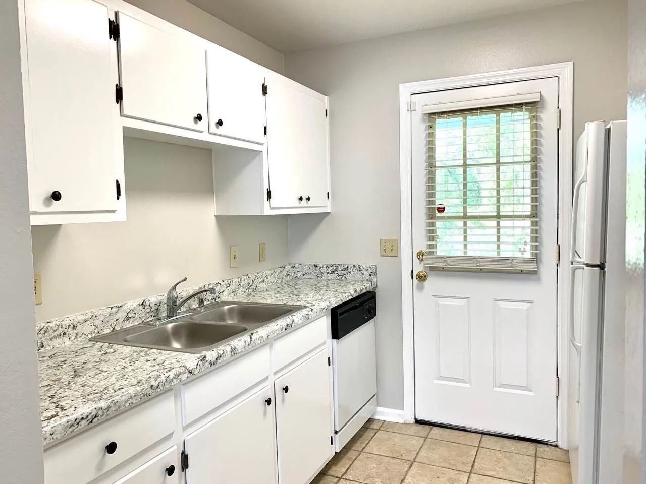 2208 Timberwood Cir S - Photo 7 of 28