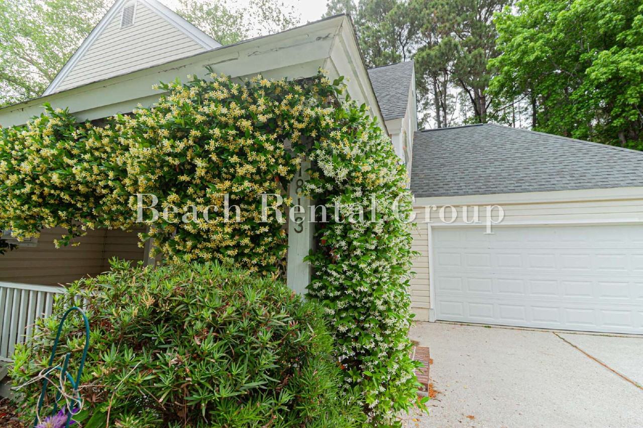 1813 Windmere Way - Photo 3 of 32
