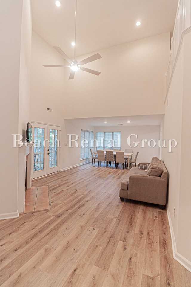 1813 Windmere Way - Photo 5 of 32