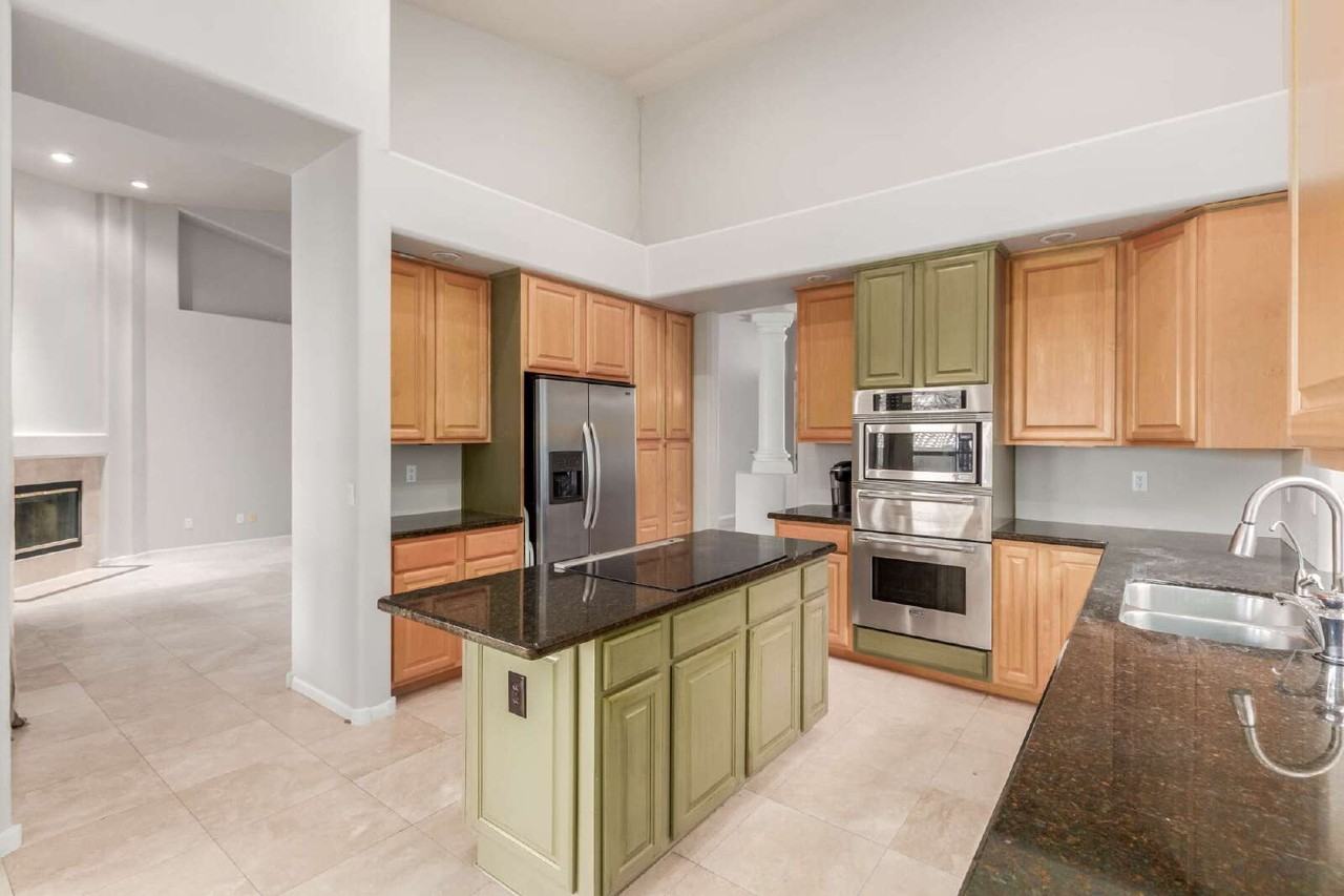 12591 E Paradise Dr - Photo 3 of 41
