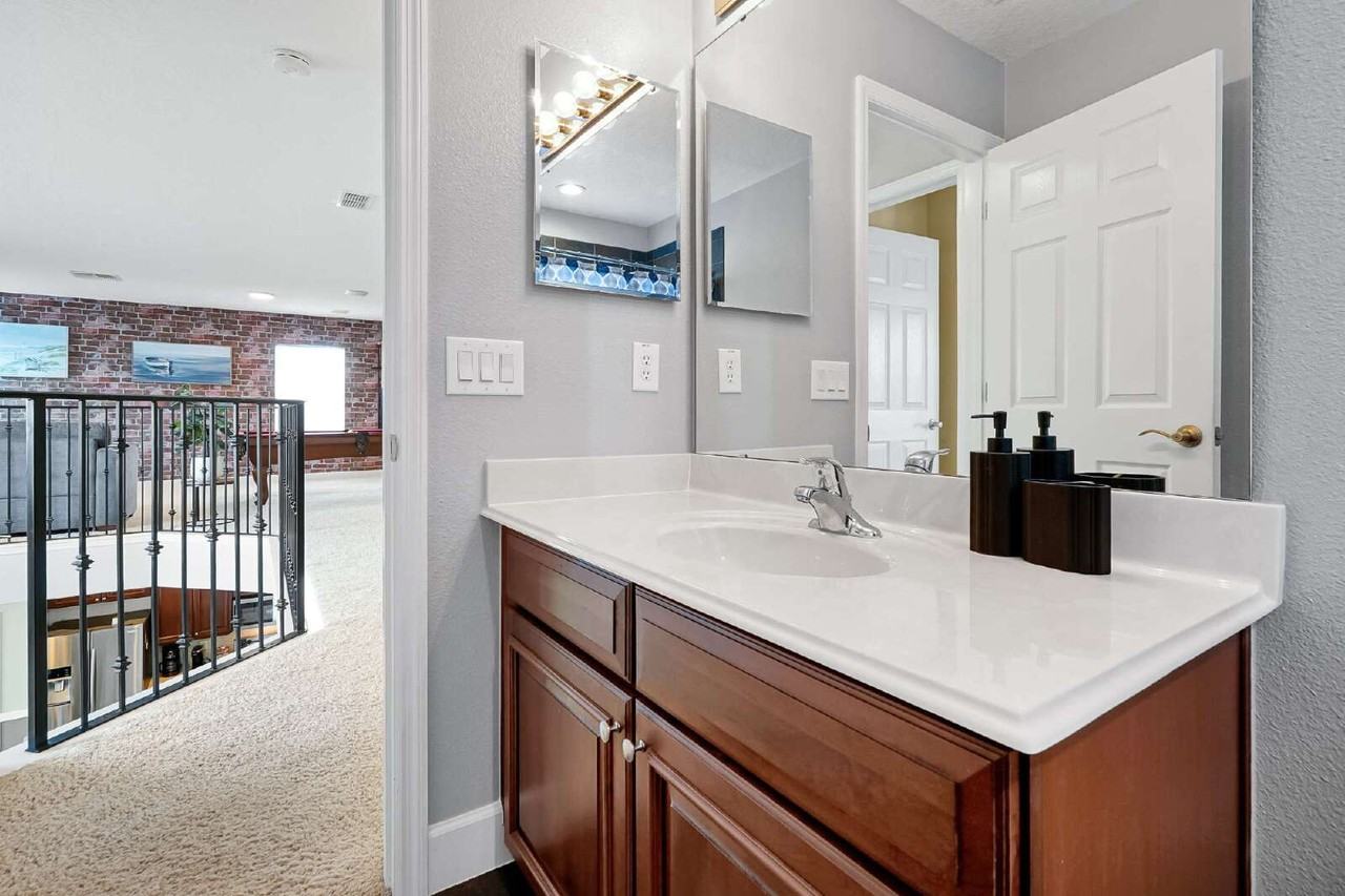 2803 Boating Blvd - Photo 5 of 50