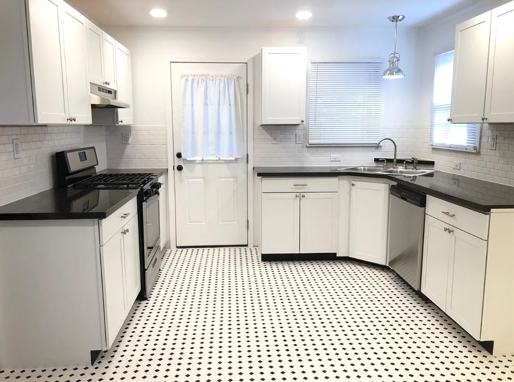 3113 36th St - Photo 2 of 11