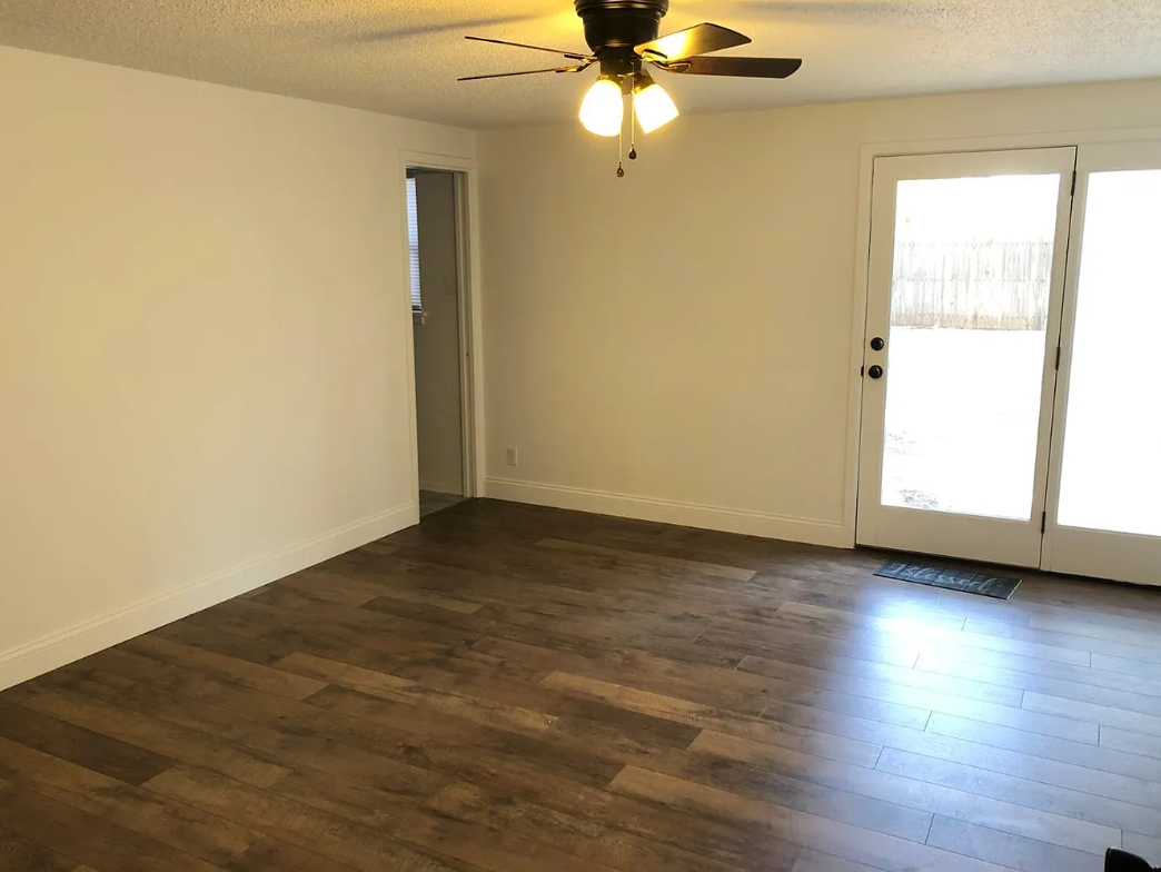 3113 36th St - Photo 5 of 11