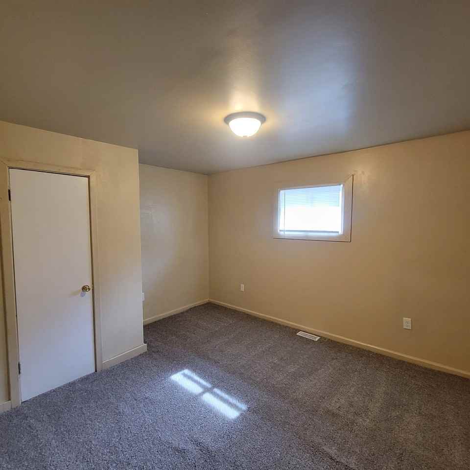 3630 W Michigan St - Photo 7 of 7