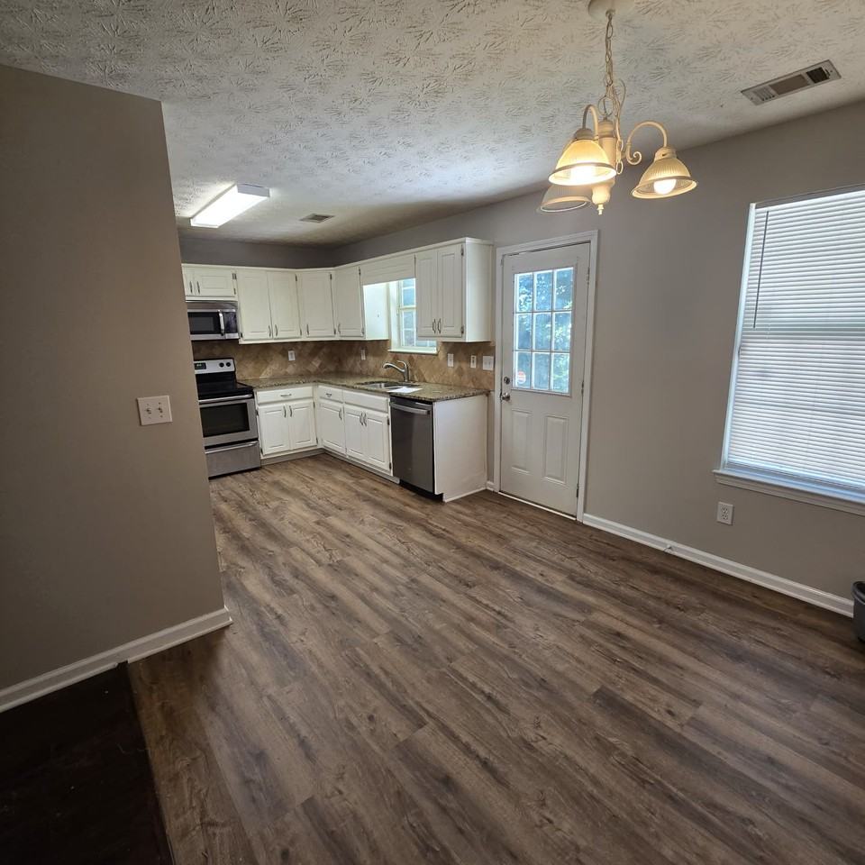 253 Pebble Creek Dr - Photo 5 of 18