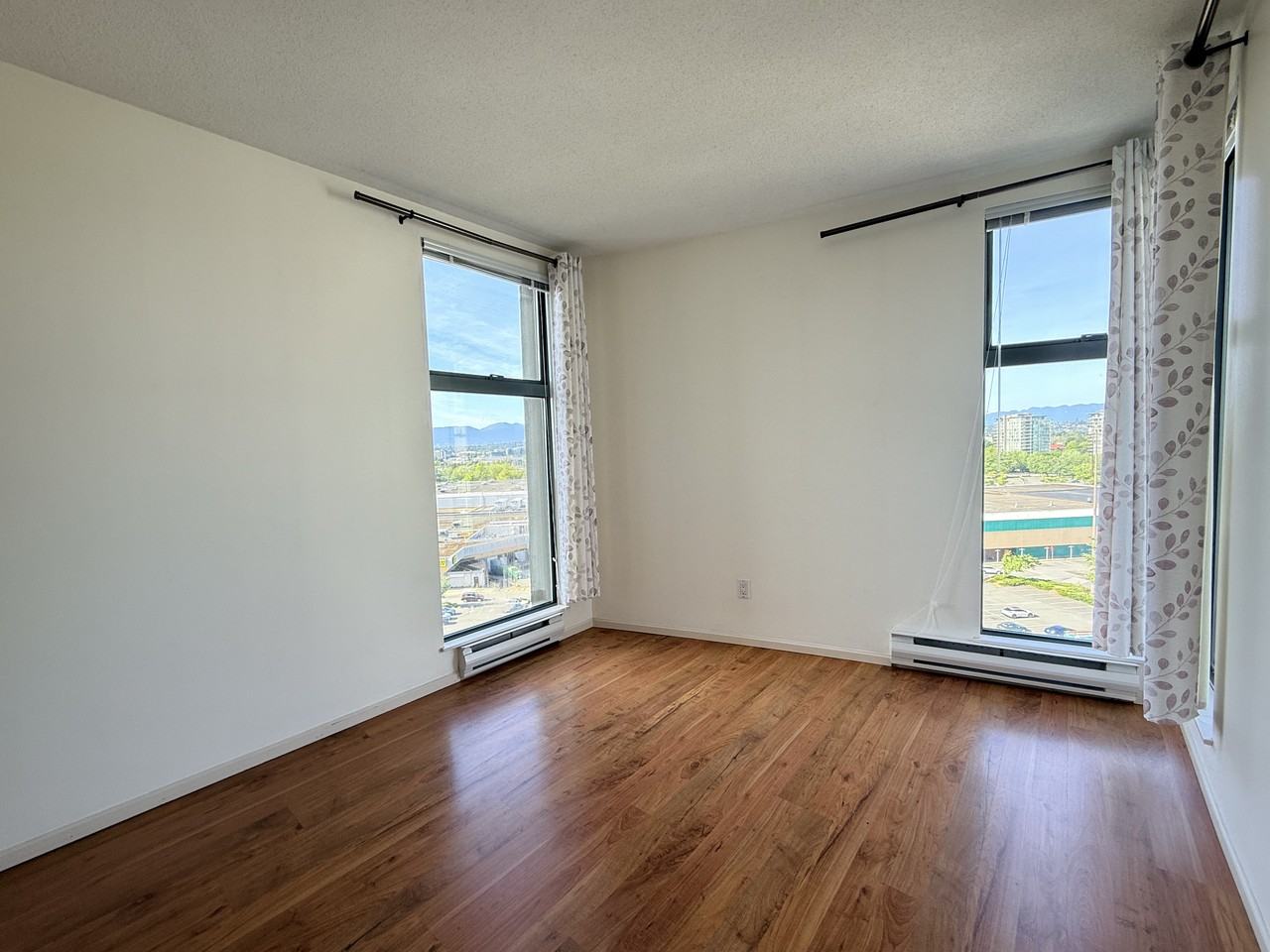 8246 Lansdowne Road - Photo 6 of 12