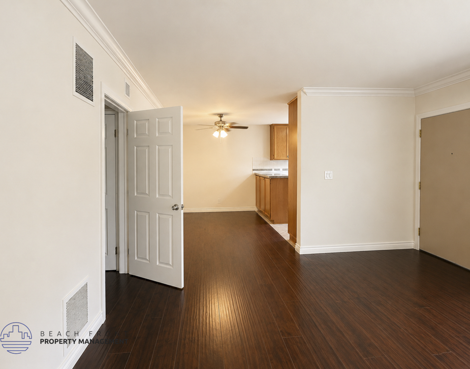 8306 W. Manchester Ave. - Photo 5 of 8