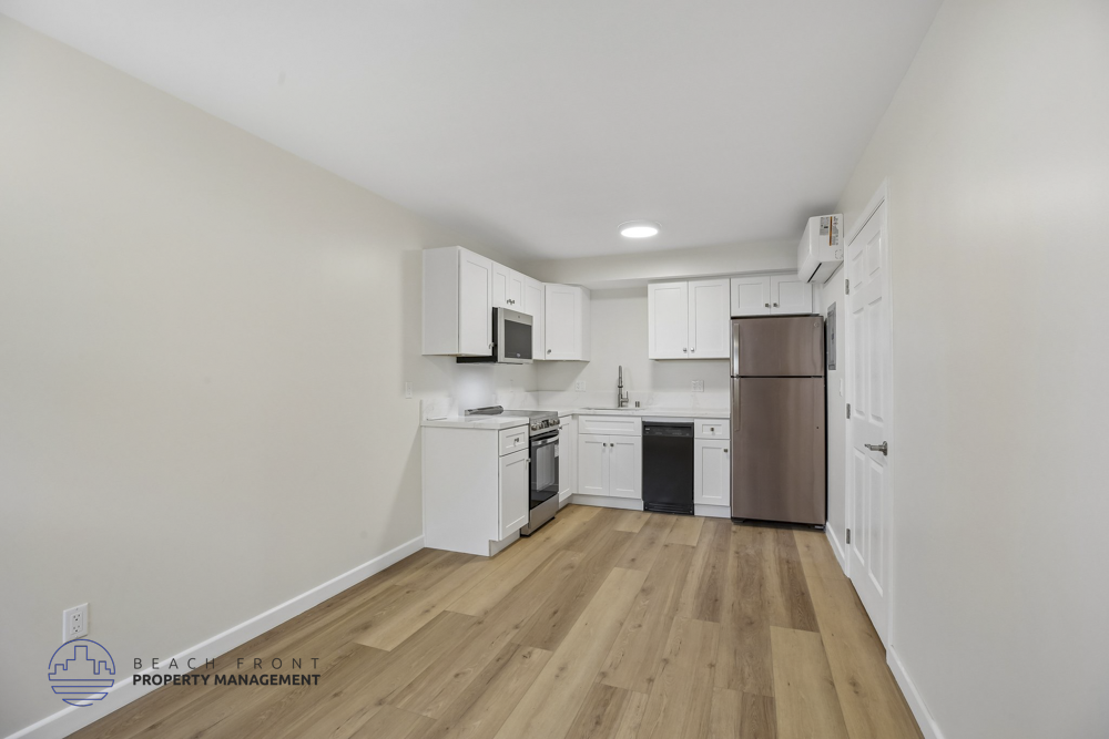 1475 Pine Ave. - Photo 2 of 15