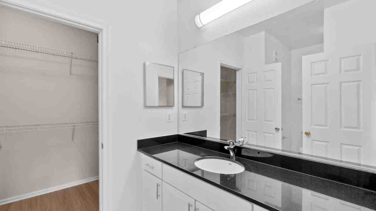 The Reserve at Fairfax Corner - Photo 4 of 50
