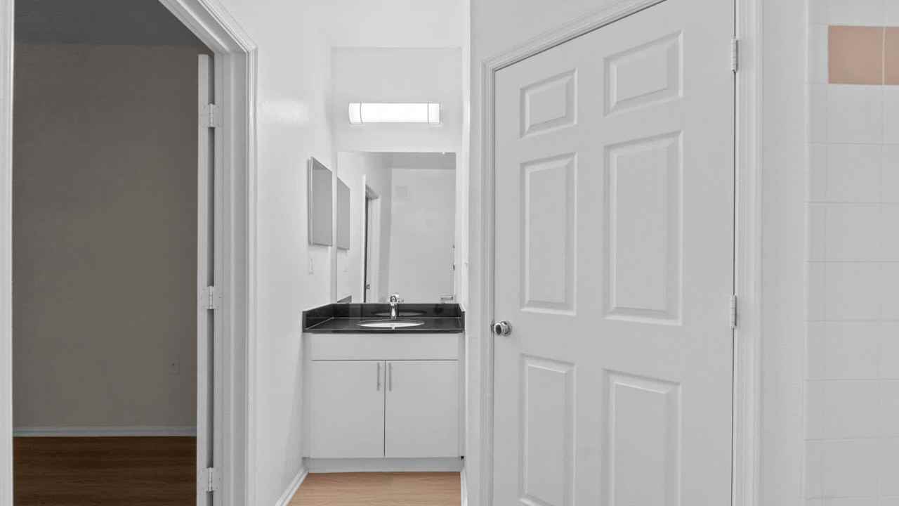 The Reserve at Fairfax Corner - Photo 5 of 50
