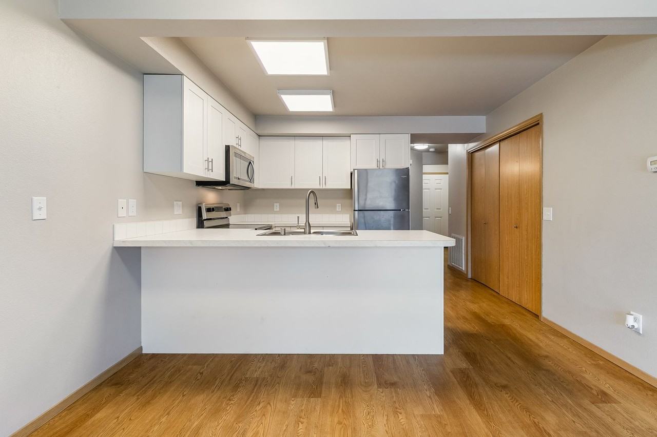Parkview Apartments – Your Next Home Awaits! - Photo 7 of 50