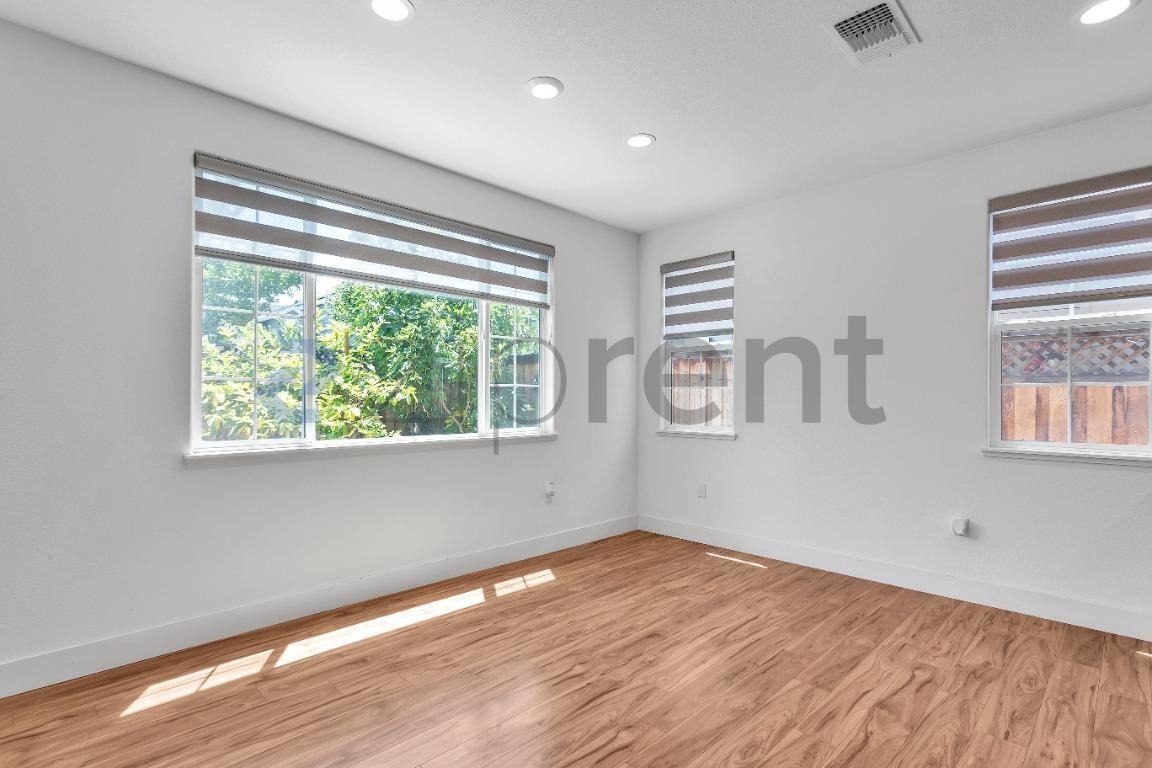 1483 S Barker St - Photo 7 of 48