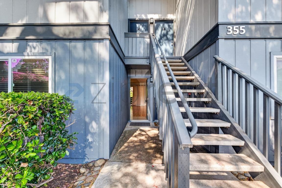 355 Masters Ct #1 - Photo 4 of 20