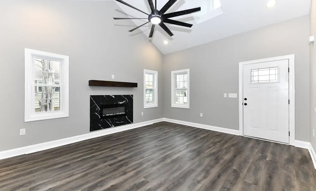 201 Huffman St - Photo 3 of 15