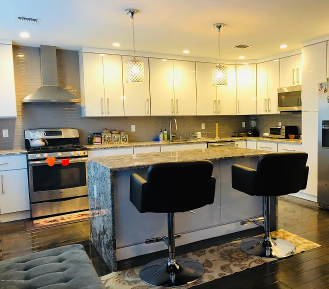 207 Allison Ave - Photo 3 of 14