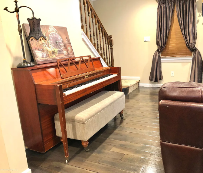 207 Allison Ave - Photo 4 of 14