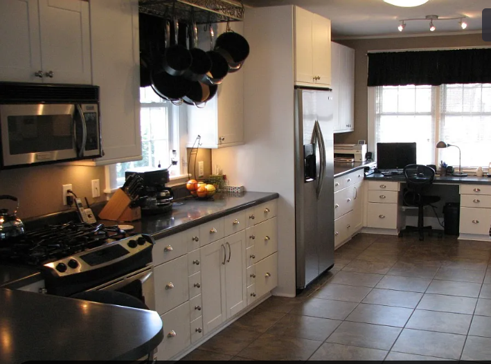 6039 Eastwood Ter - Photo 3 of 15