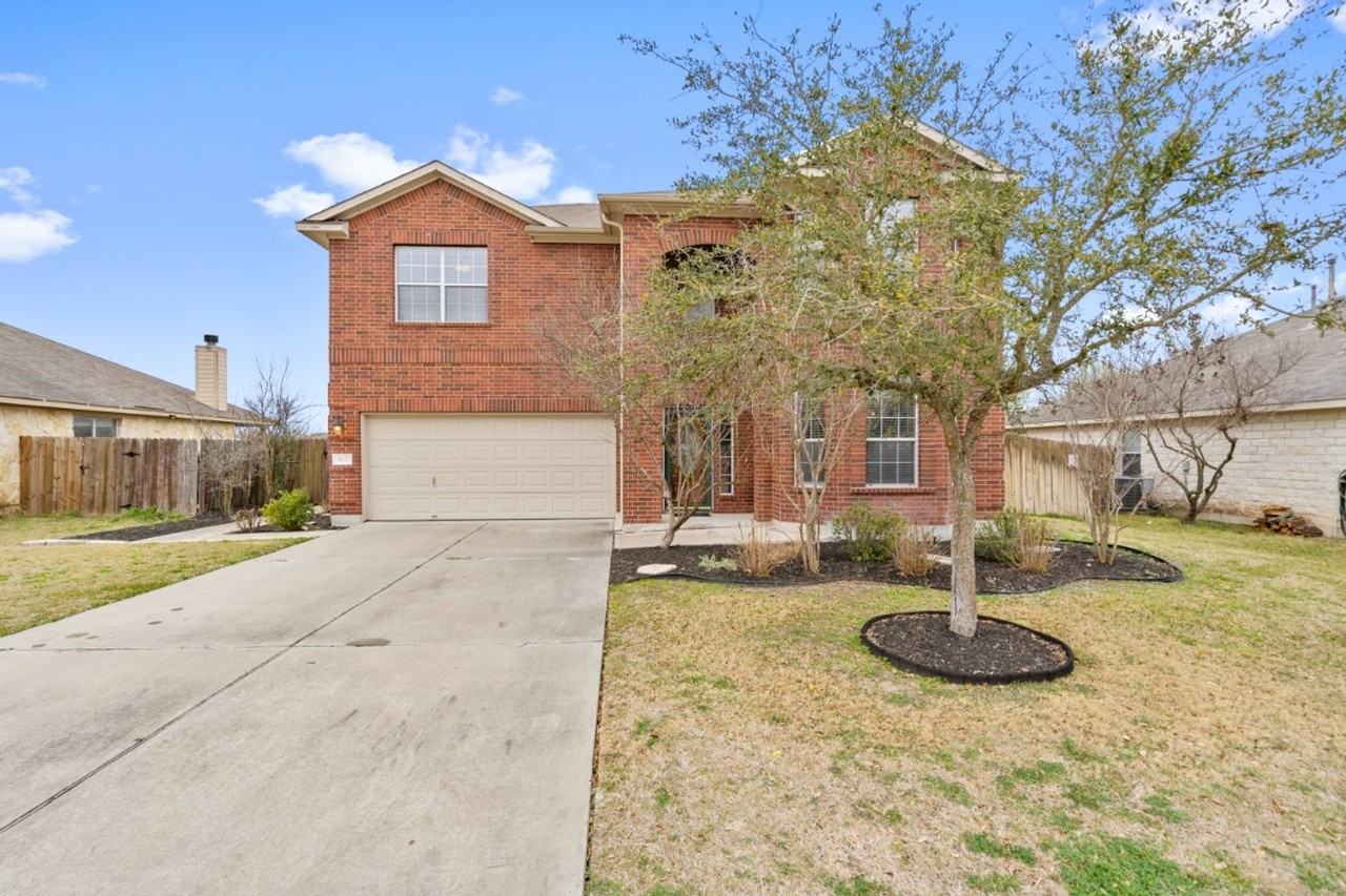 652 Dark Horse Ln - Photo 2 of 36