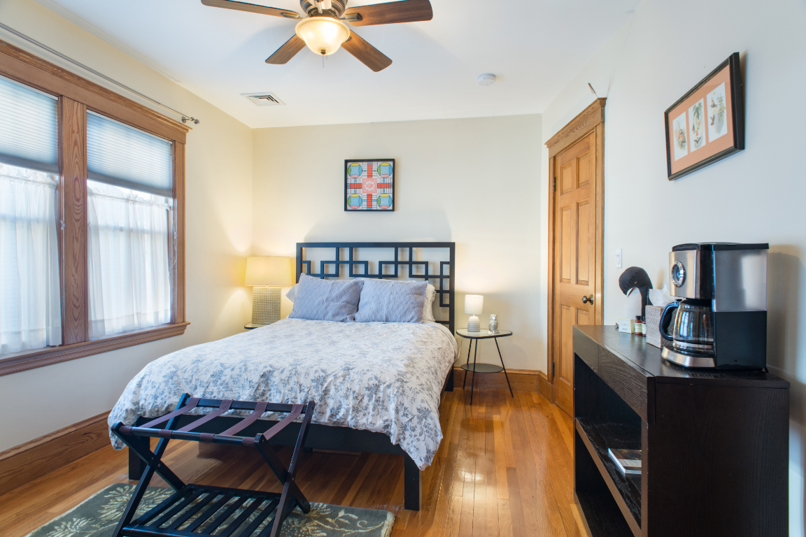 211 Common St #2 - Photo 6 of 16