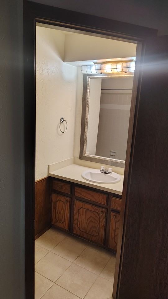 829 Nw 111th St #NA - Photo 2 of 19