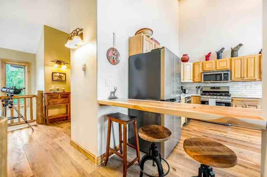 706 Cranmer Ave - Photo 7 of 10