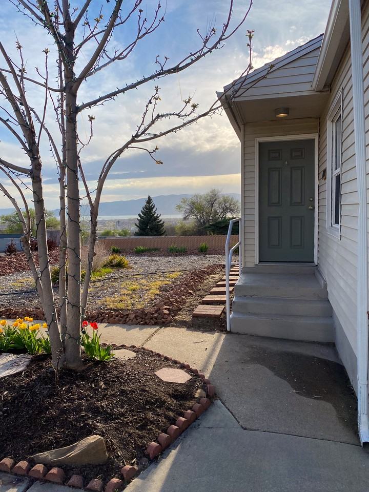 1014 W 400 N #NA - Photo 2 of 27