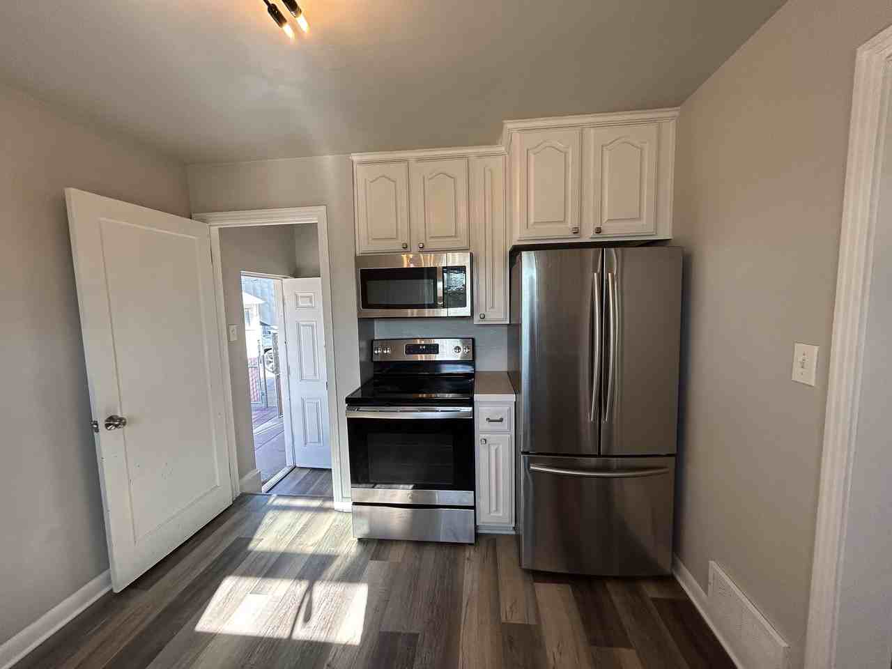 1014 W 400 N #NA - Photo 6 of 27