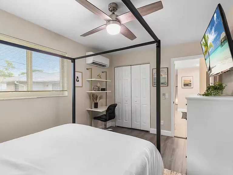 610 N D St #NA - Photo 6 of 9