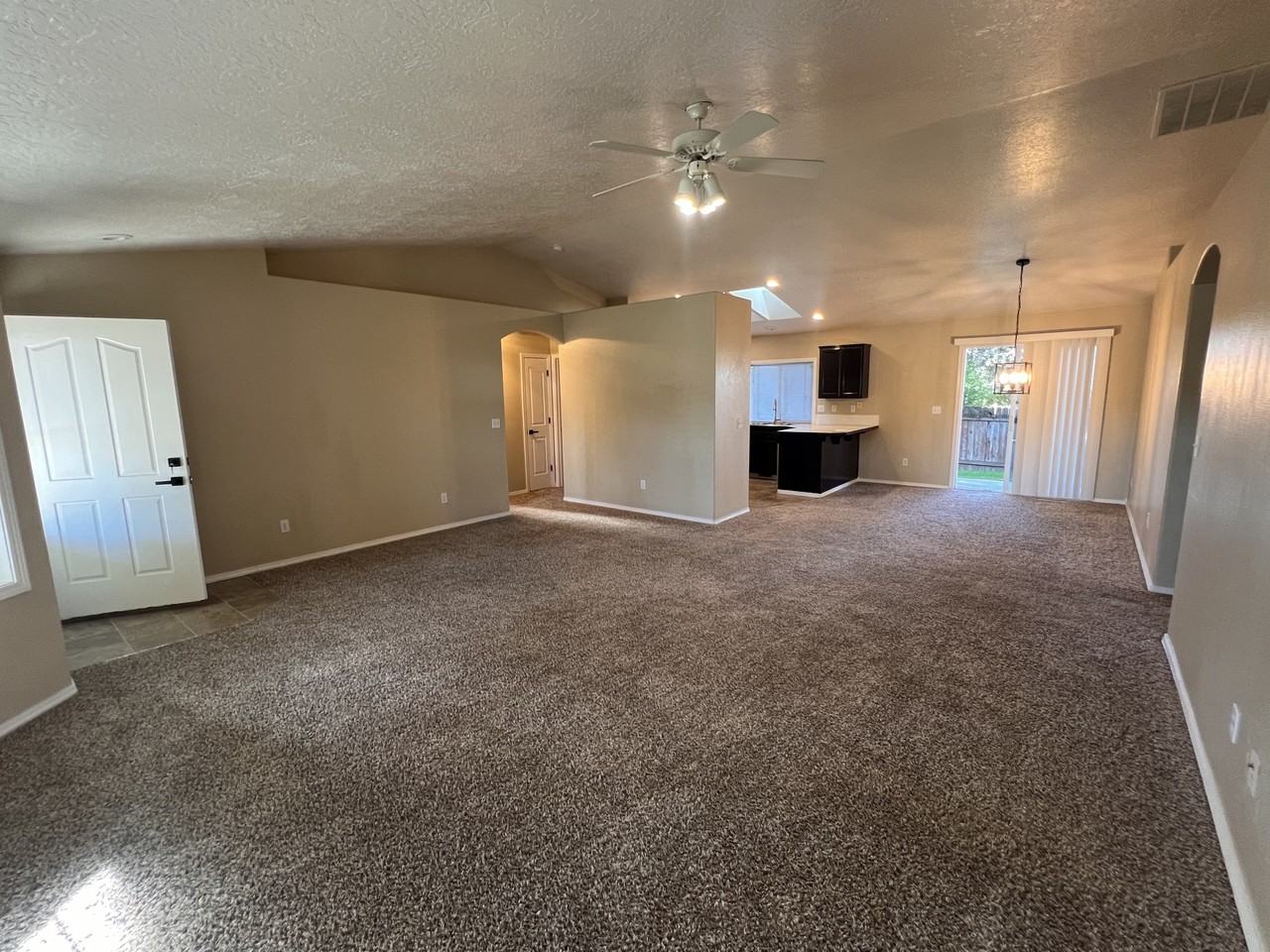 14401 W Roaring Creek St #NA - Photo 3 of 15