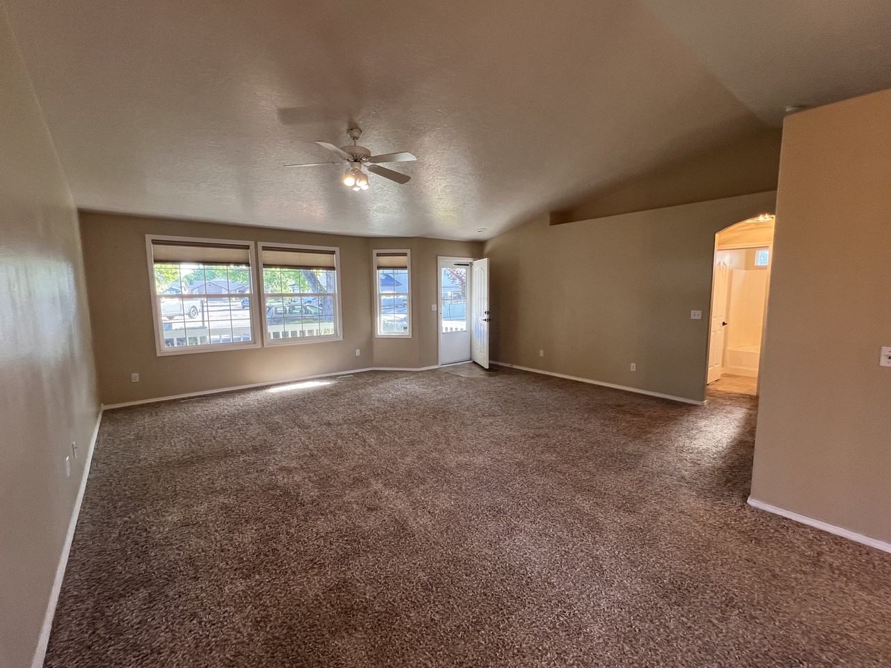 14401 W Roaring Creek St #NA - Photo 4 of 15